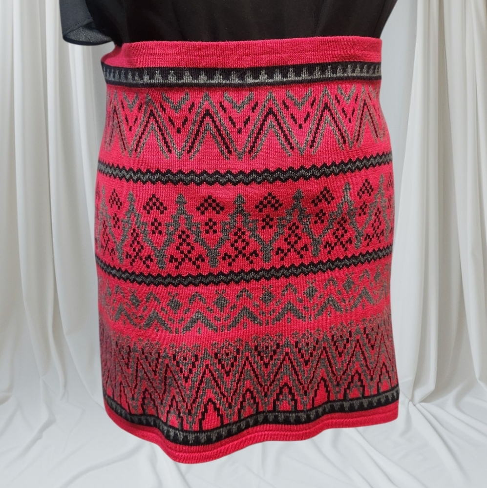 Christopher & Banks Red and Black Patterned Mini Skirt S/M
